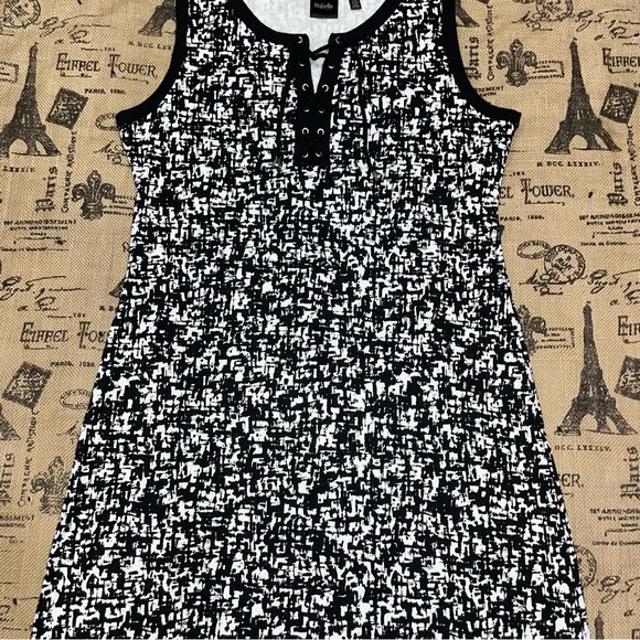 Rafaella NWOT! Black/White Print Tie Neck Sleeveless Dress Size S - Picture 3 of 14